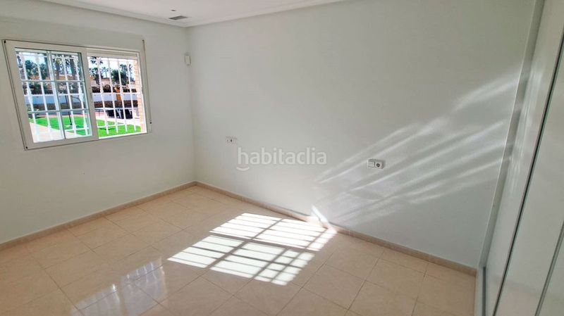 Foto a234da3c-1db1-4831-808d-c4f0cd740a0c. Masia amb aparcament a Catral