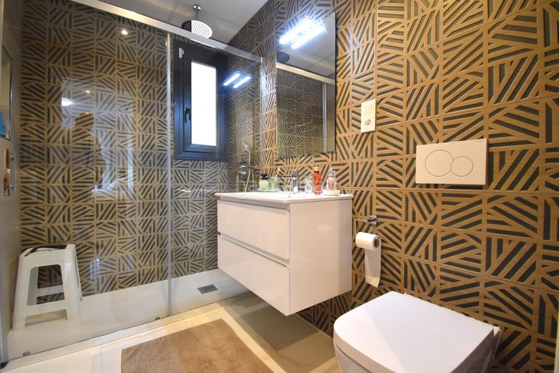 Foto 8bec5b4e-1cb9-4589-bb6d-2c7878e30f8a. Apartamento en Punta Prima Orihuela