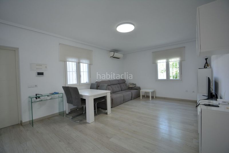 Foto ba5c359b-a054-43c8-be85-80d0cab0630f. Casa amb piscina a Lo Pepín Rojales