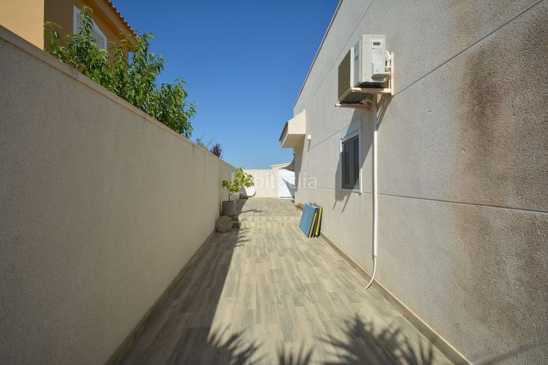 Foto e6fd2e86-13c9-4264-82f3-9b6a52c49f38. Casa amb piscina a Lo Pepín Rojales
