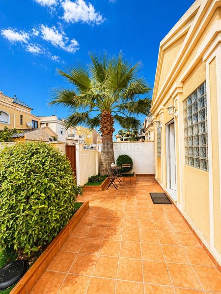 Foto ce9bae82-98da-46ca-9246-6f03d6d3d3f0. Casa a Aguas Nuevas Torrevieja