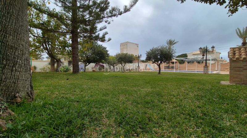 Foto 21f99749-64f7-40d9-9352-6487a0499d4e. Casa amb aparcament a Cabo Roig Orihuela