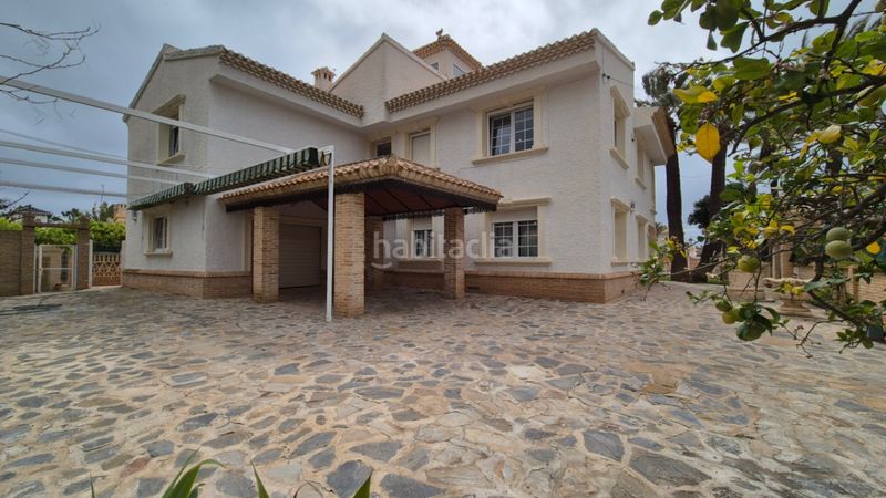Foto aa1242af-3694-49d7-9028-95fda7c7582c. Casa amb aparcament a Cabo Roig Orihuela