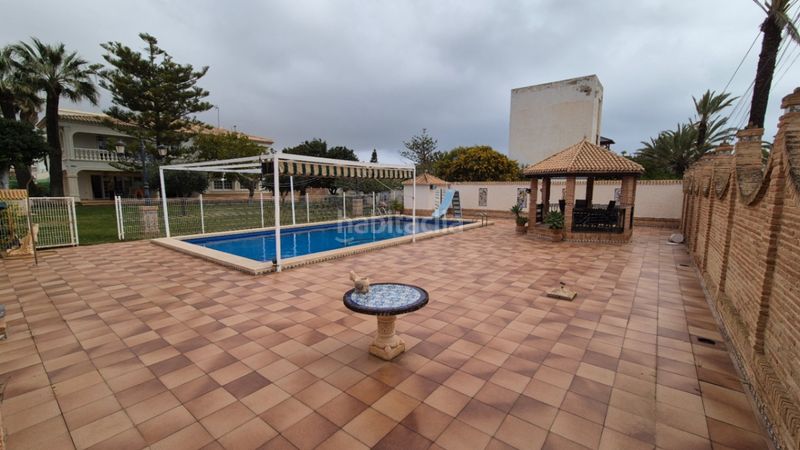 Foto c2ac85ba-39f2-4677-9c8c-3a0d90aac2a5. Casa amb aparcament a Cabo Roig Orihuela