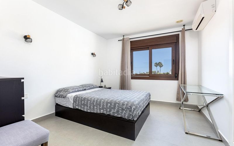 Foto d6e19c32-98df-4a15-9d25-02e1f83a71af. Casa amb aparcament a Centro Estepona