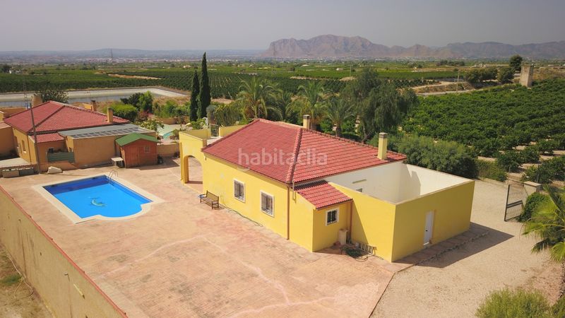 Foto d5762ef4-c614-4990-9d19-7fe0cf0ec4ff. Masia amb aparcament piscina a Albatera