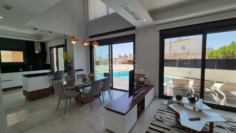Foto 476735b7-ba8a-46d5-9707-a99410beac0b. Casa a Zona los Frutales Torrevieja