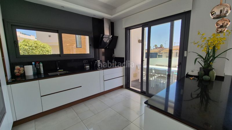 Foto b77e3958-60be-4499-a081-6e2b09645ca8. Casa a Zona los Frutales Torrevieja