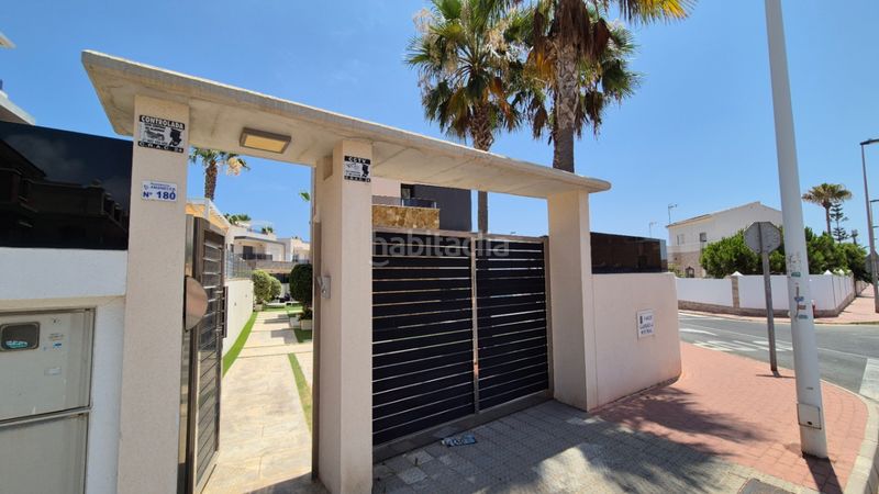 Foto b9bda0a6-ff03-4632-bda9-2e5e31bb6f9f. Casa a Zona los Frutales Torrevieja
