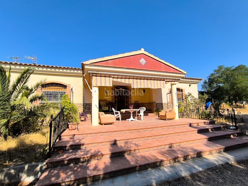 Foto 21a7556b-0ae6-436e-8e84-1a94e018bbc4. Casa amb aparcament a Jumilla