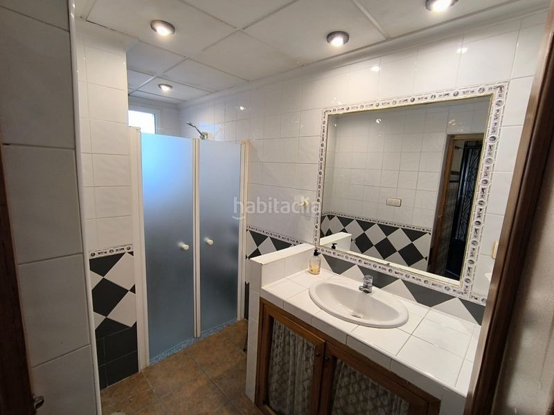 Foto 3dec3bd4-f952-4a10-b9fe-28cf6c7efe2a. Casa amb aparcament piscina a Yecla