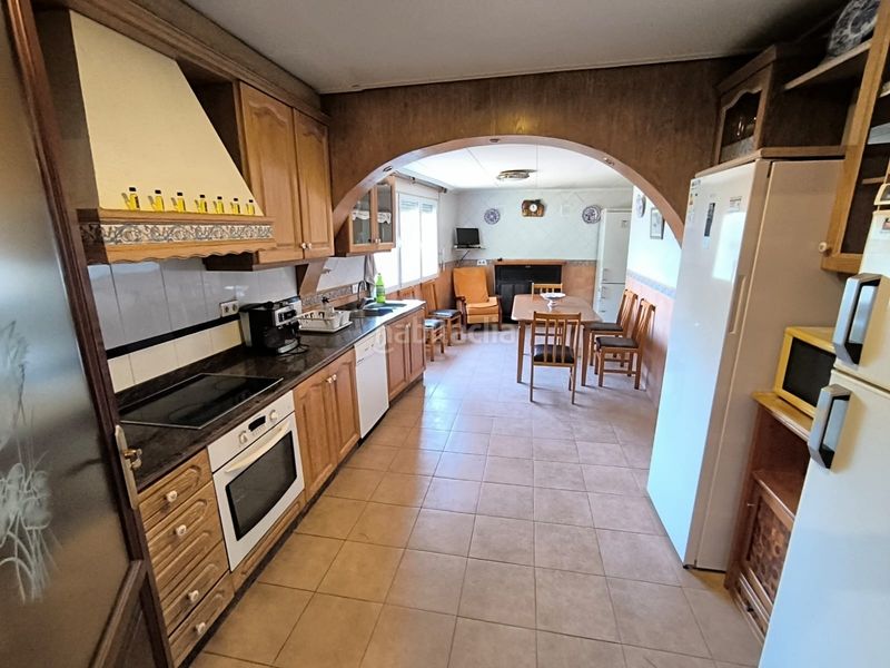Foto 6c5a3383-f8f3-41cc-b1bf-ecd976e289d0. Casa amb aparcament piscina a Yecla