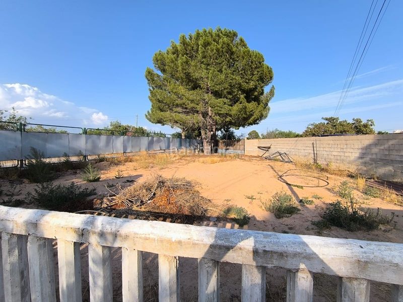 Foto c82a0847-f1ea-4026-a66c-559b6e3b723a. Casa amb aparcament piscina a Yecla