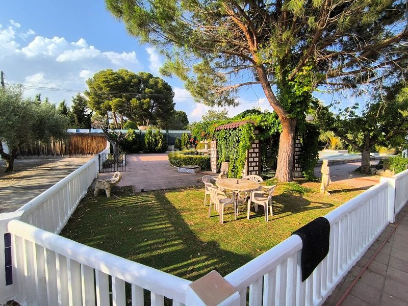 Foto d820c1bf-810f-4f6b-bb8f-2c156f5a3084. Casa amb aparcament piscina a Yecla