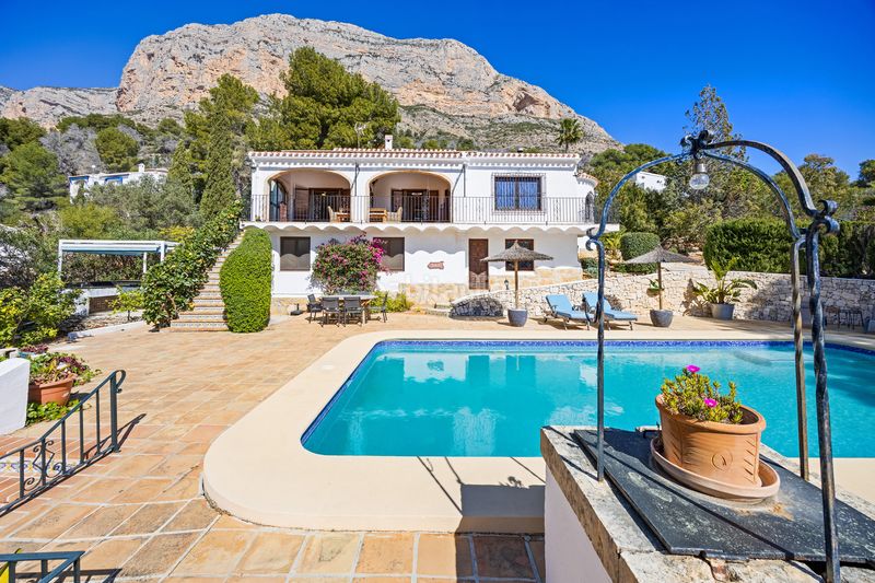 Foto e7331845-81d0-4373-81d8-c065b5a030da. Casa a Montgó - Ermita Xàbia