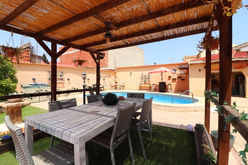 Foto be4b581a-810e-489e-b323-1d998500a4c2. Casa amb piscina a Benijófar