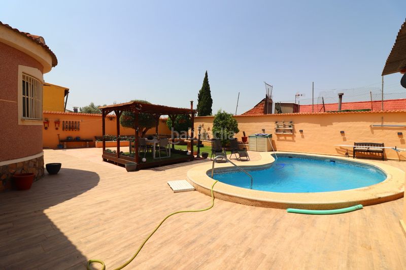 Foto e0b0e81d-82bb-4a9c-bf71-d1599f82b372. Casa amb piscina a Benijófar