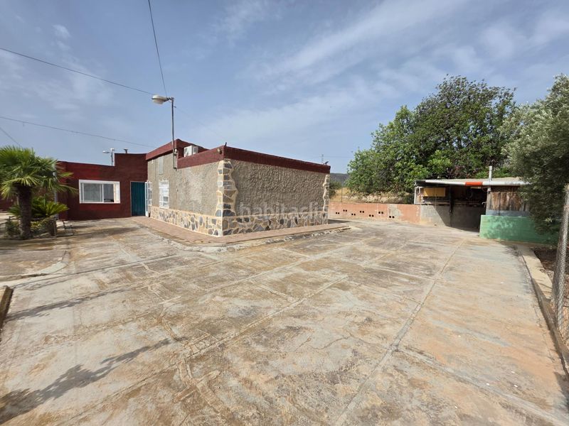 Foto f0ac8ba0-a718-4b05-8b0c-cdeb7c0e7182. Casa amb aparcament a Aigües
