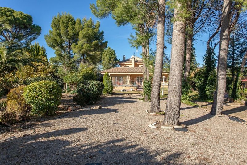 Foto 533b9144-3b5d-4029-a7d6-2ab7850c7cd6. Casa amb aparcament a Cocentaina