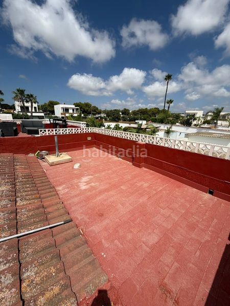 Foto 0a20bd23-bf86-4914-9a40-679e9fd040ef. Casa amb aparcament piscina a Cabo Roig Orihuela