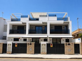 Haus in Pilar de la Horadada Ciudad
