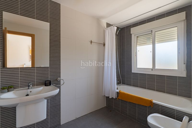 Foto 7e8f3ca1-ee2d-44d6-a9f3-a5224d03100b. Casa amb aparcament a Canuta Calp