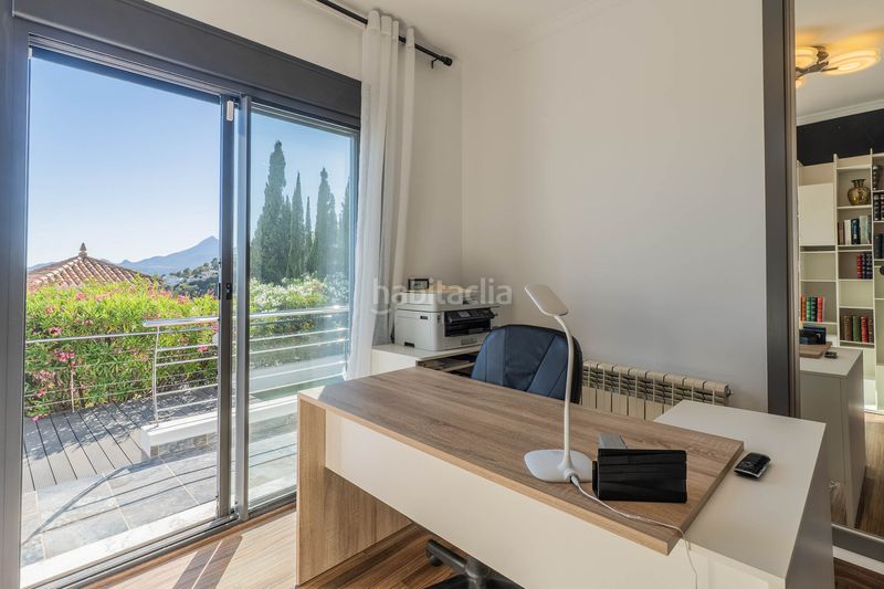 Foto a4af4ef9-3de0-4b69-8514-fff9e3f0b3ff. Casa amb aparcament a Altea ciudad Altea