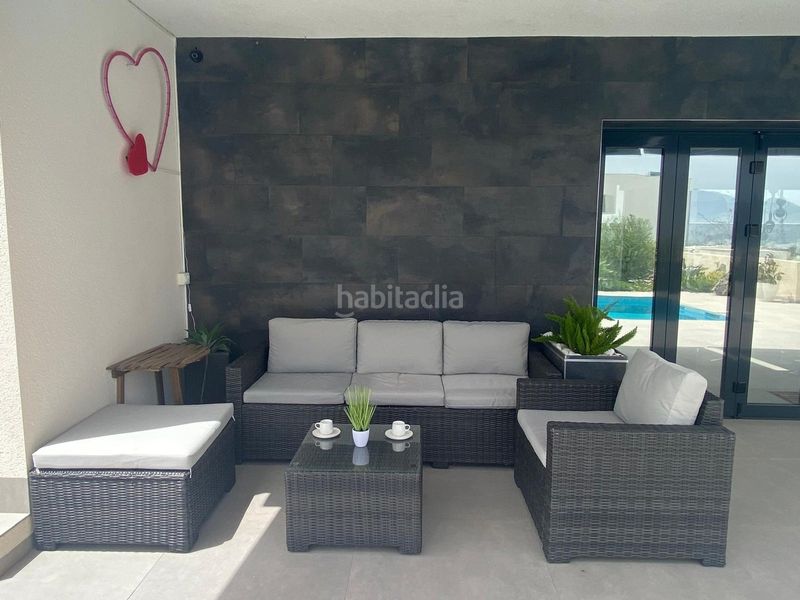 Foto 69e3bd49-24a5-424f-b70f-905d0a337760. Casa en Benimantell