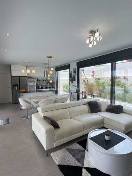 Foto e96a0cfb-9a33-4c95-b75e-edf57f7bcbe5. Casa en Benimantell
