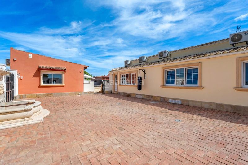 Foto b946447a-d8ad-4001-ade8-056e6c12a0d8. Casa a Almoradí