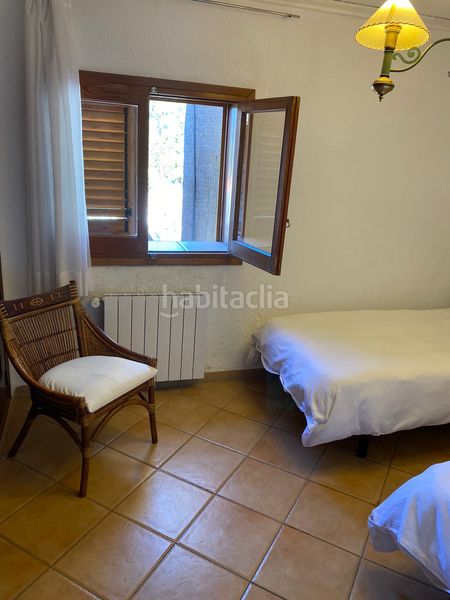 Foto c3410c6e-8087-4f39-96e0-2cbf4a545eac. Casa adossada a Barx