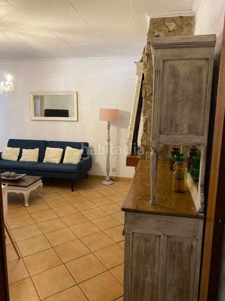 Foto c67272d5-8337-4705-830e-e73bb3115c12. Casa adossada a Barx