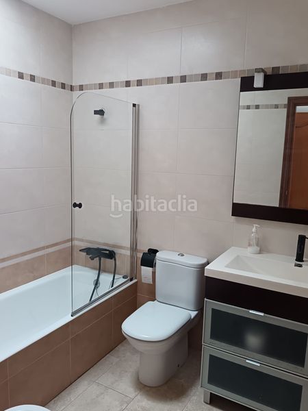 Foto 5cb2abc5-ff26-48a8-91ba-6b3db3ba0b53. Casa adossada a Verger (el)