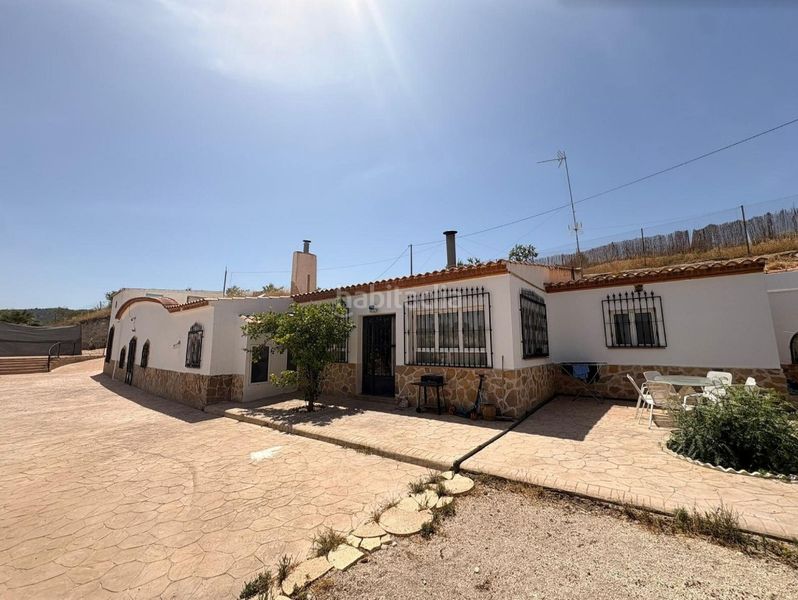 Foto 6b198fa0-96a0-4738-ae1e-354e0605d643. Casa amb piscina a Jumilla