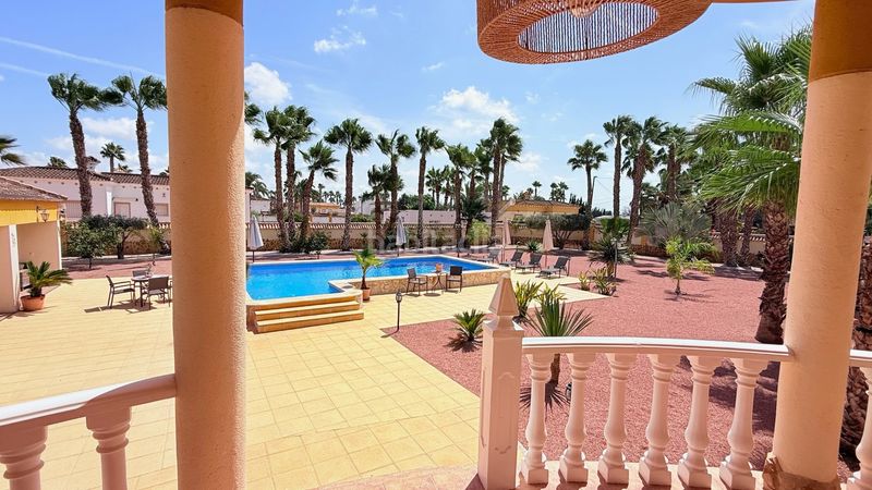 Foto a737bd8a-53d2-425d-a6ca-22b390f1b329. Casa a Catral