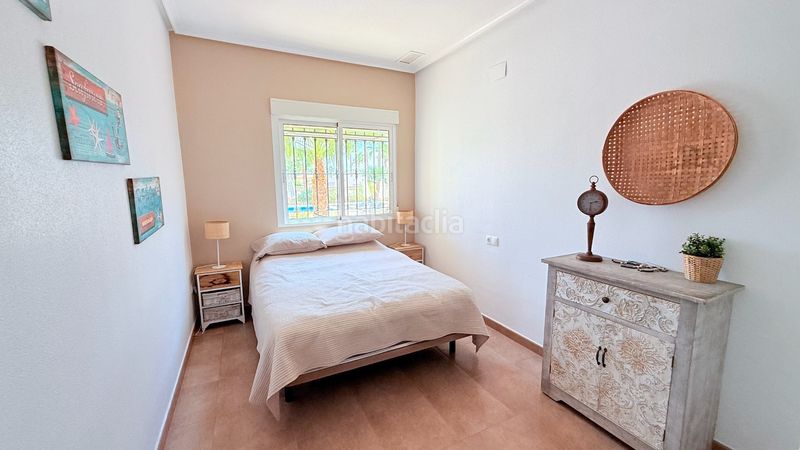 Foto b85bf3da-f481-4398-b5dd-e9d6dadc8dd7. Casa a Catral