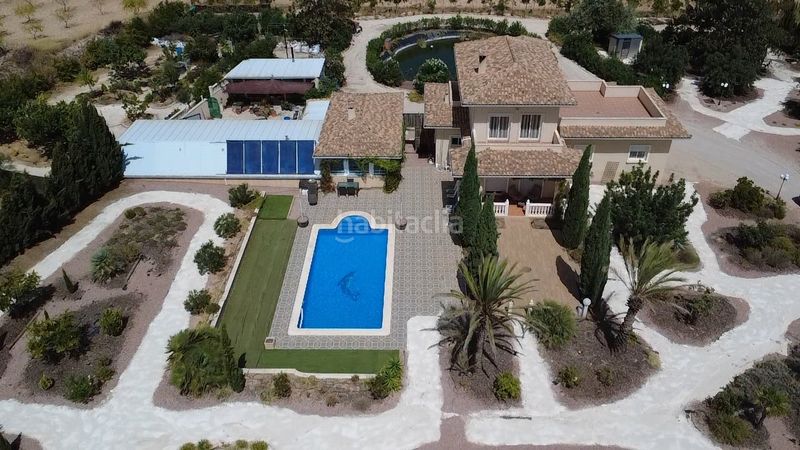 Foto 54234567-f076-46fd-bab5-0ef13e3d1031. Casa amb aparcament a Pinoso