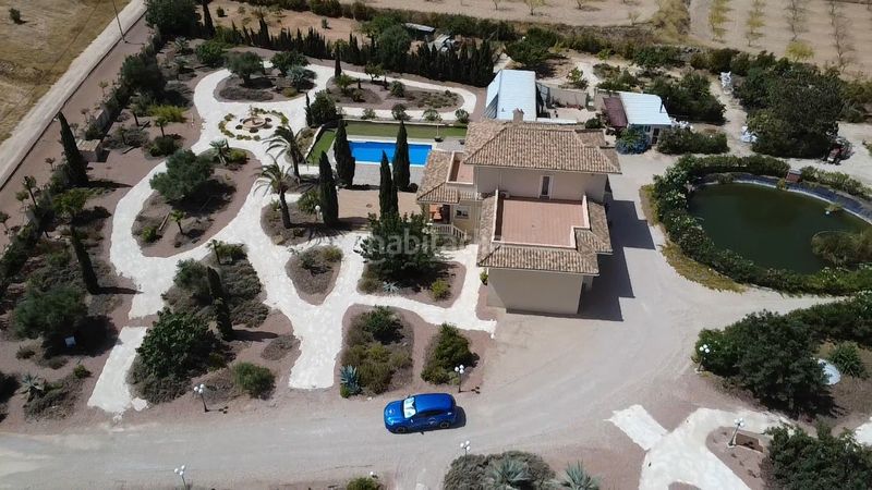 Foto 7977c43d-f4e2-4f7d-9c85-db1b7f3bfb15. Casa amb aparcament a Pinoso
