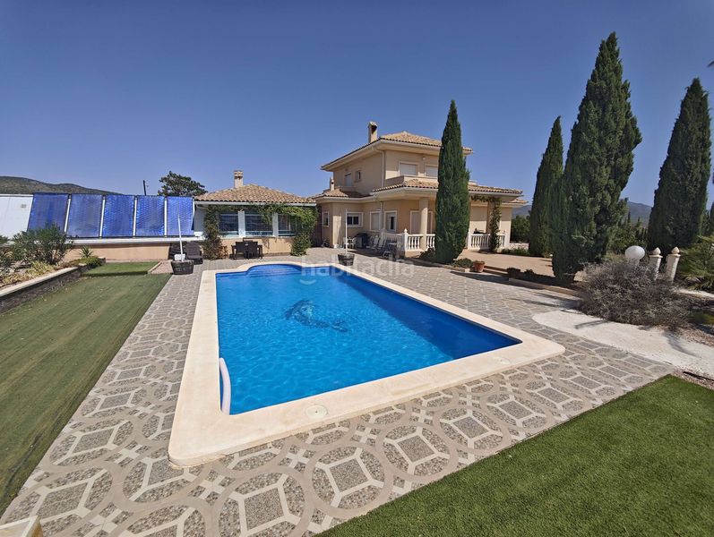 Foto c0790ff1-07b1-4f0a-8663-b0e4e3e66cd7. Casa amb aparcament a Pinoso