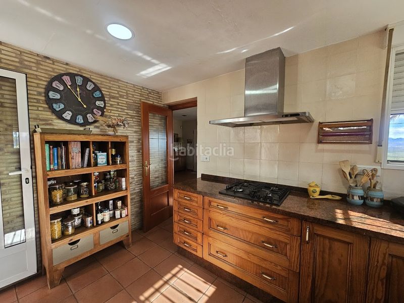 Foto 04175b33-479e-4816-ba60-0c84491e4d77. Casa amb piscina a Alberic