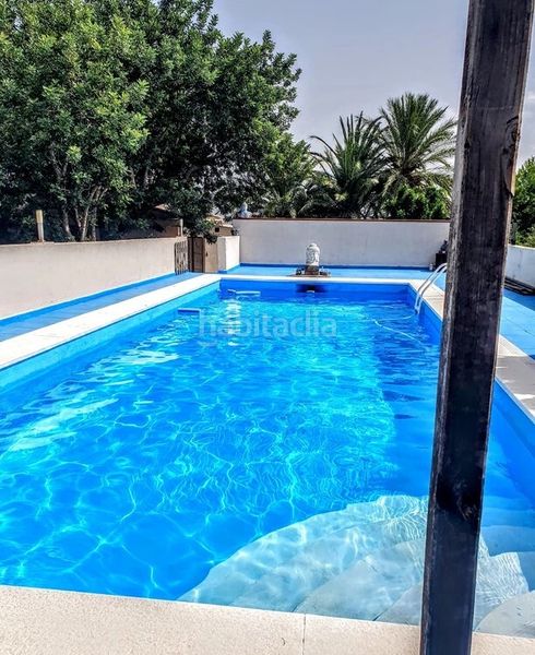 Foto a1107cf6-9ff5-41c5-9d6b-5f253bfa552e. Casa amb piscina a Alberic