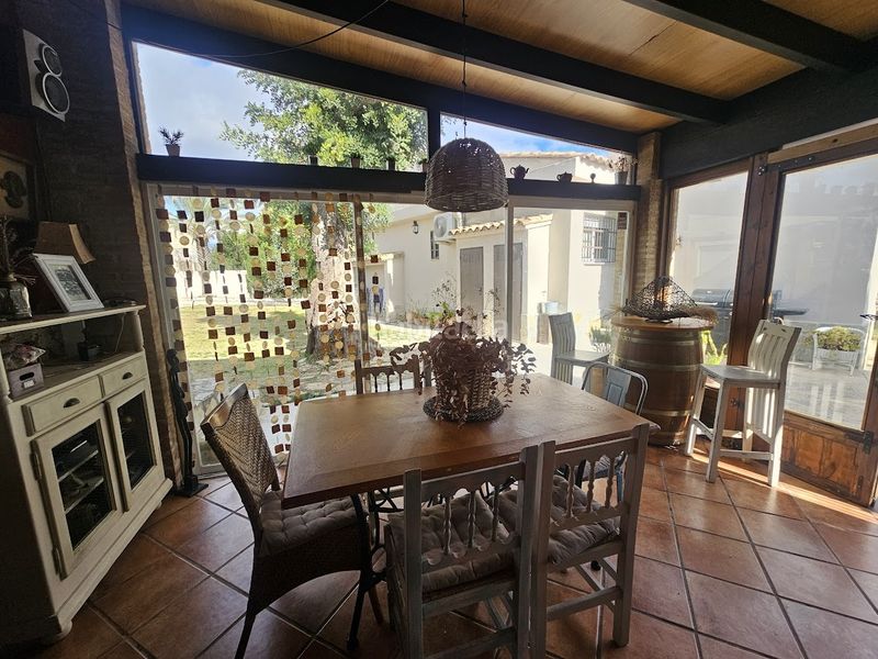 Foto d47b0490-b22c-40bf-9c35-a6fbec9d197a. Casa amb piscina a Alberic