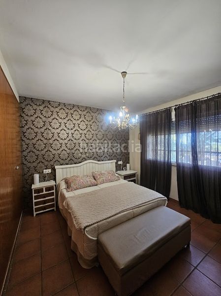 Foto f1ce4e28-280b-4667-a91c-43ef91a96dca. Casa amb piscina a Alberic