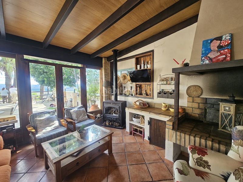 Foto f1d11b85-9311-45f0-8b5b-780b1b1a0094. Casa amb piscina a Alberic