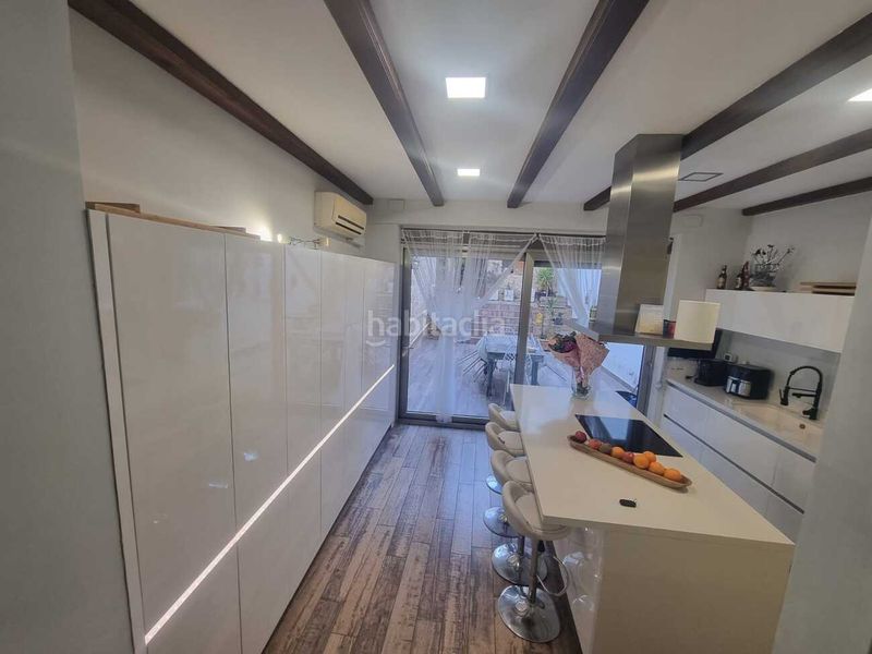 Foto 70f01129-fcbc-4a71-9922-b106e1fbe06c. Casa adossada a Canals
