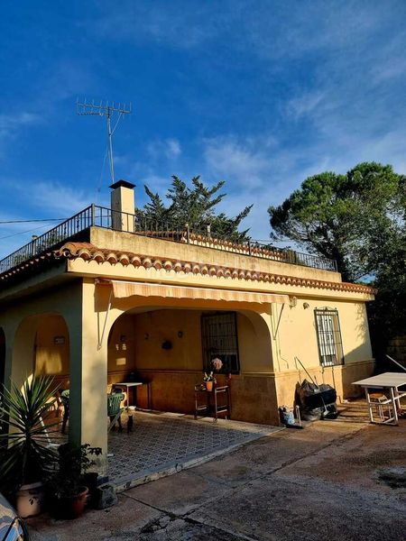 Foto 3a5f465e-2e9f-4bf0-839f-fab99a6ca0e7. Masia amb aparcament piscina a Canals