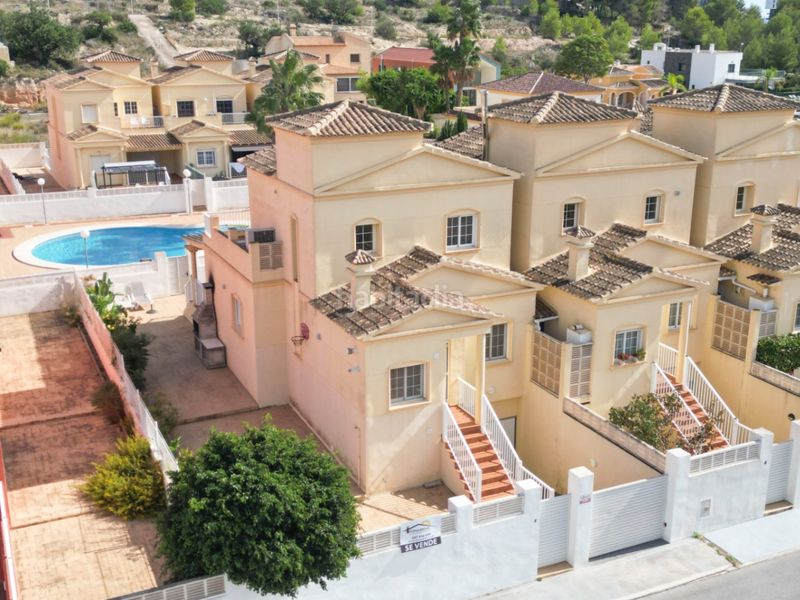 Foto 6c3ad88f-2ec3-41a2-a183-d0b1979ed4af. Casa amb aparcament a Canuta Calp