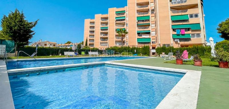 Foto f92878f0-e707-4e15-b6c4-7bab3149067a. Apartament amb aparcament a La Zenia Orihuela