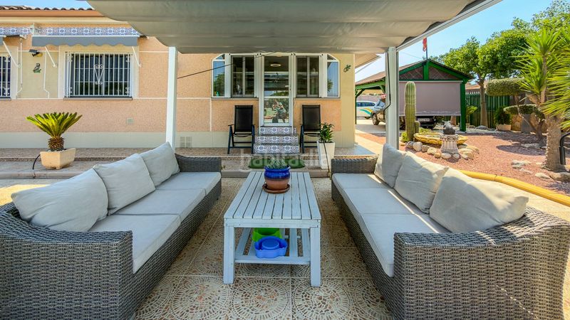 Foto 449818ac-837c-4db7-a4bb-1f799a783f64. Casa amb aparcament a Catral