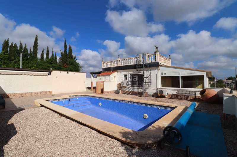 Foto ca89b62f-239a-4435-a5e6-dfcbcd87d975. Masia amb piscina a Heredades Rojales